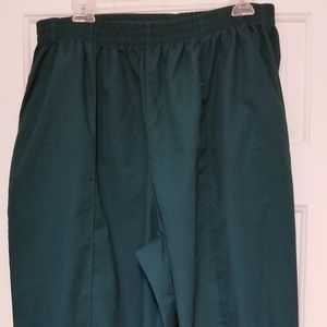 Peaches Scrub Pants- size XL - Evergreen